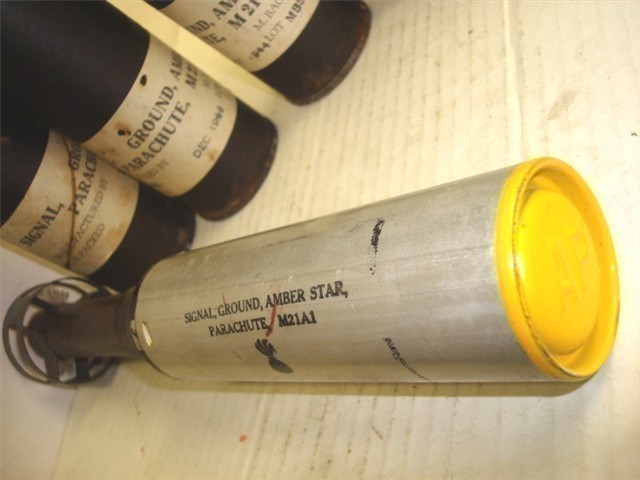 M21A1 Amber Star Signal Flare Parachute Unissued M1 Garand - Click Image to Close
